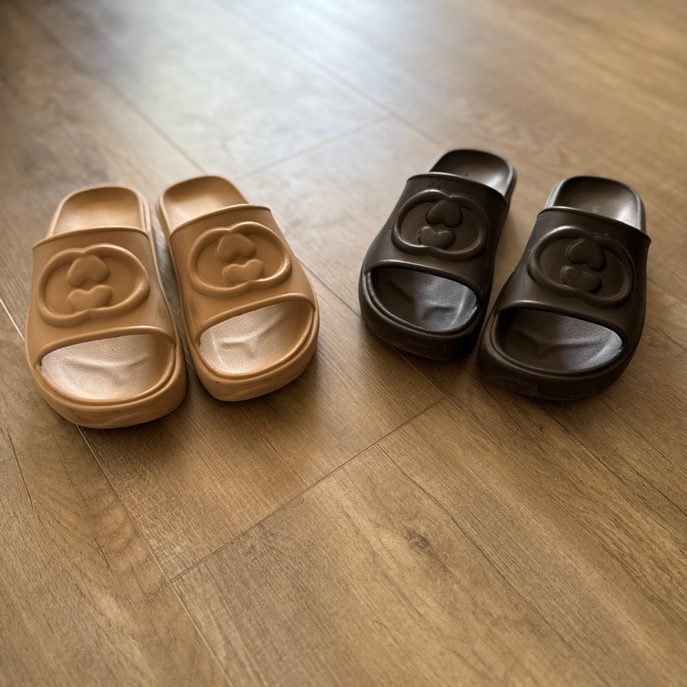 Stylish Black and Tan Platform Slides